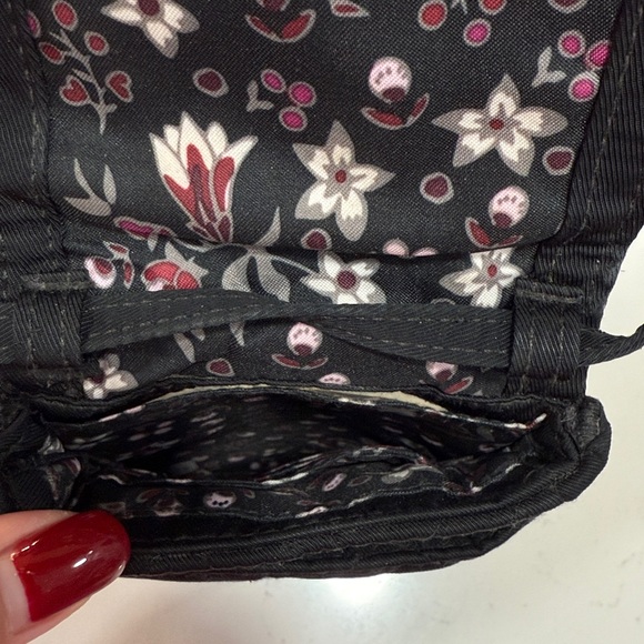 Vera Bradley wallet/phone case with strap - Picture 4 of 11